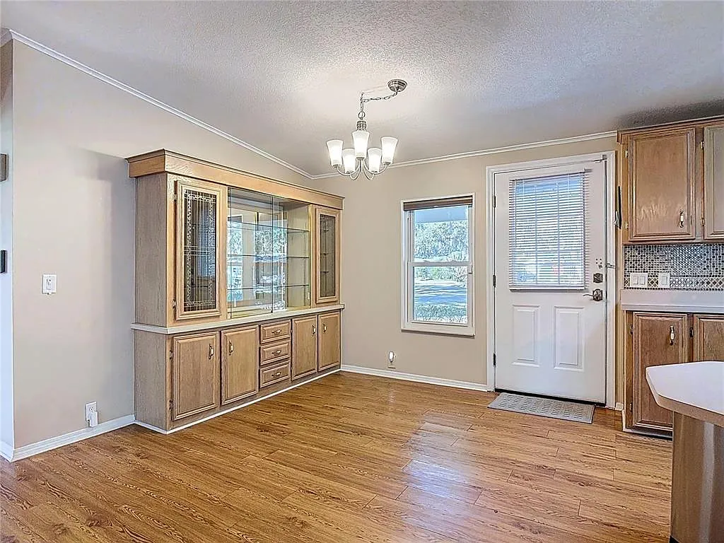 2 bed, 2.0 bath, 1352 sqft, $1,650 — Photo 3