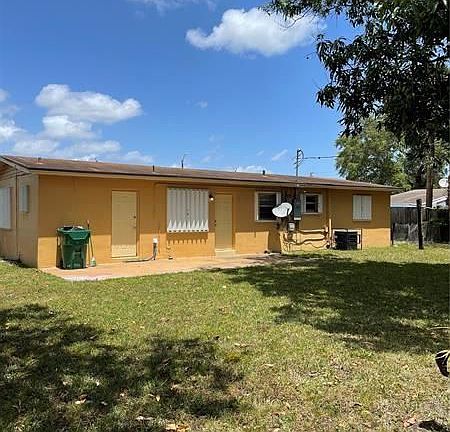 5th image of 3430 NW 4th Ct
