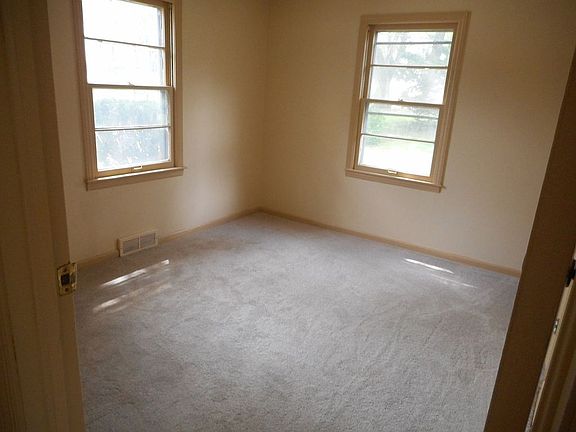 4th image of 11612 E 55th St