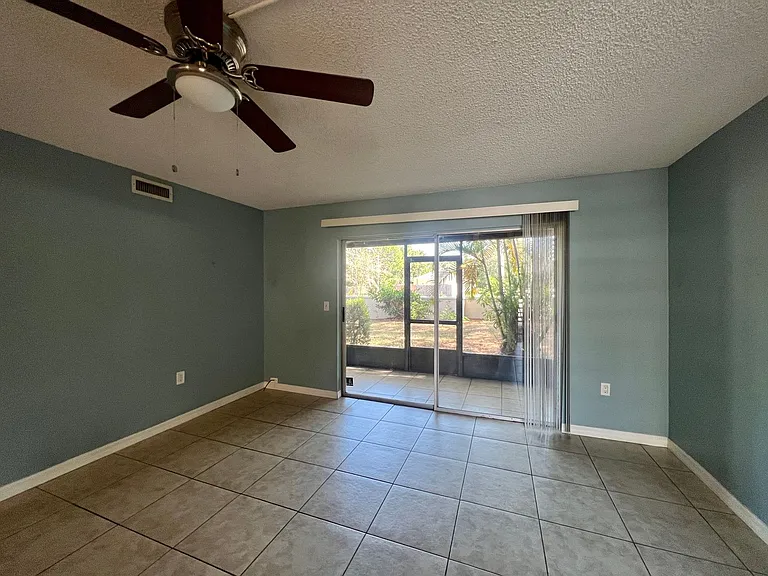 2740 Hidden Lake Blvd #A — Photo 8