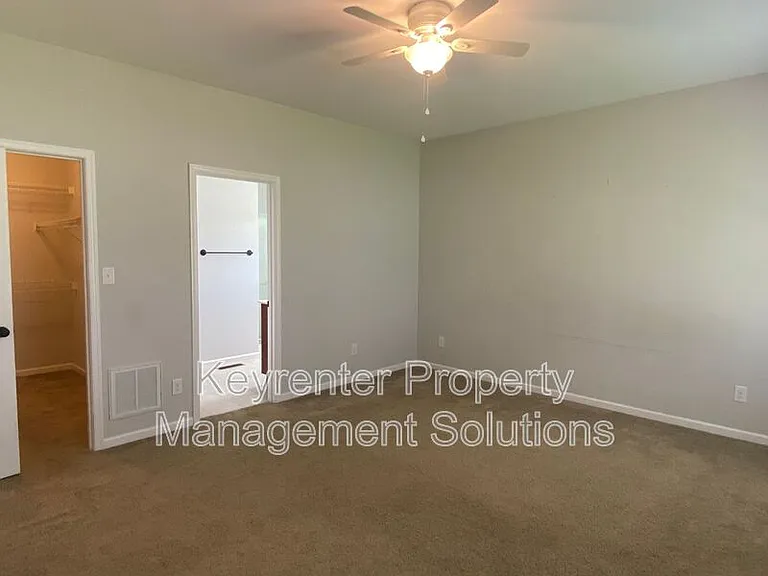 819 Geoffery St — Photo 17