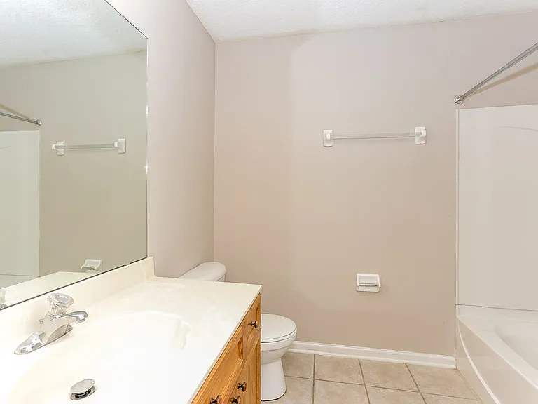 667 Bonaparte Dr — Photo 15