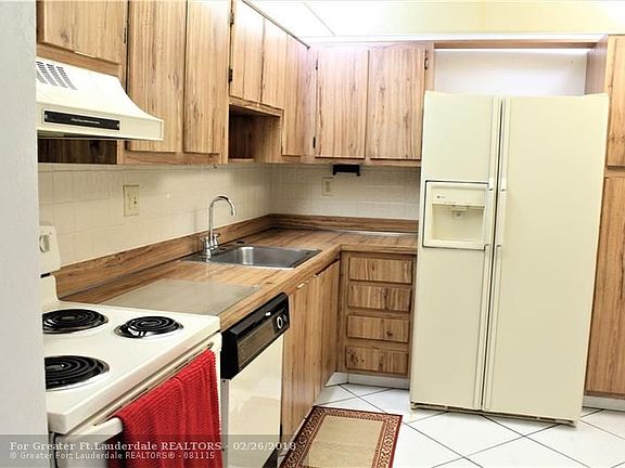 5th image of 6701 N University Dr APT 317