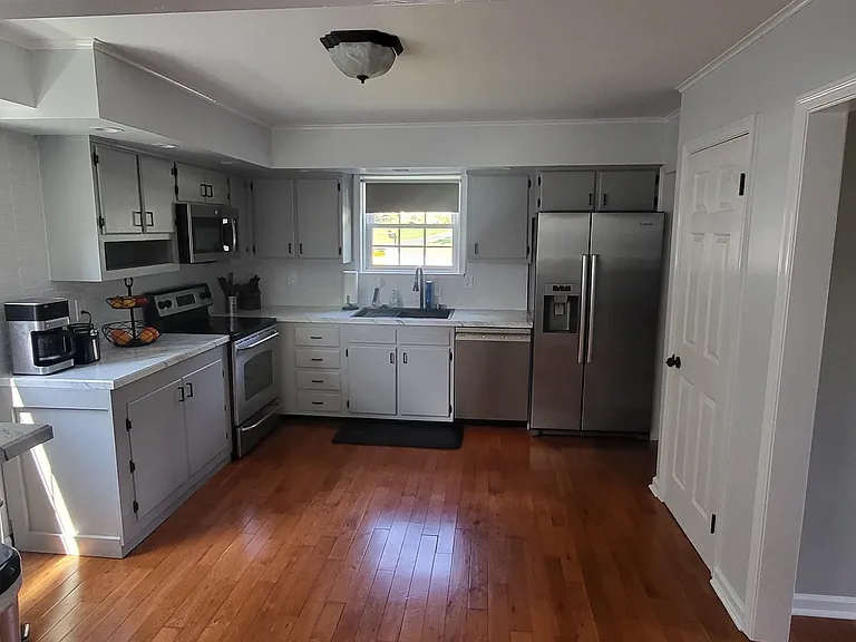 1216 Vermont Ln — Photo 6