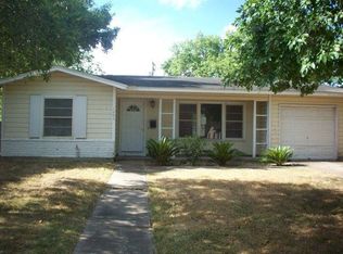 1205 E Polk Ave, Victoria, TX 77901