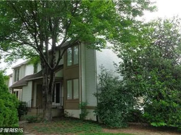 12500 Flatwood Cir, Fairfax, VA 22033
