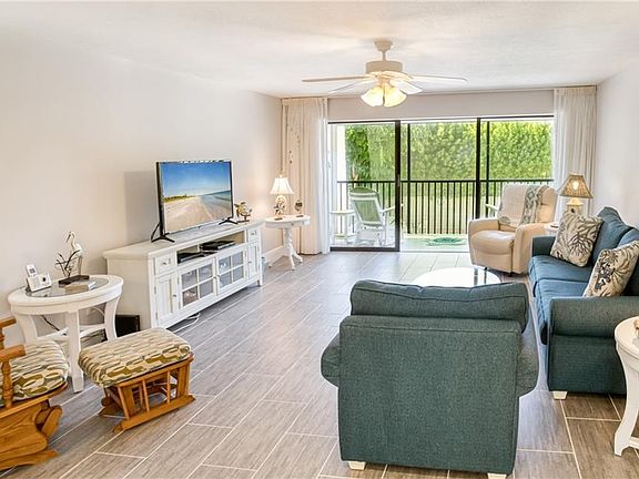 2nd image of 1440 Middle Gulf Dr Unit 2D