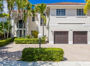 Twin Lake Shores Central, Miami, FL 33186