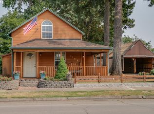 1143 7th St, Springfield, OR 97477