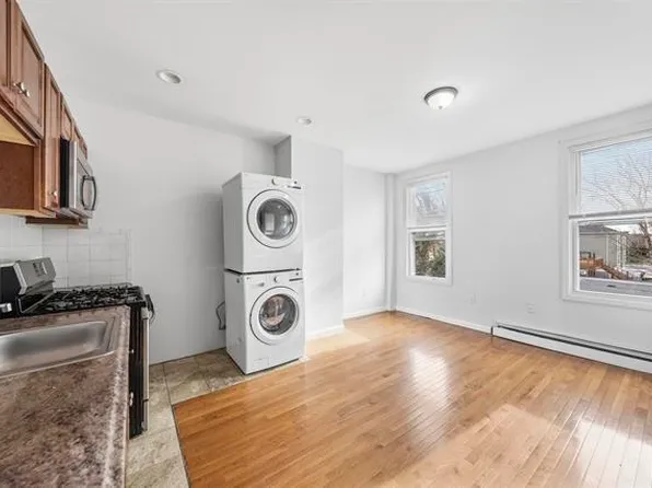 53 Claremont Avenue image 1 of 21