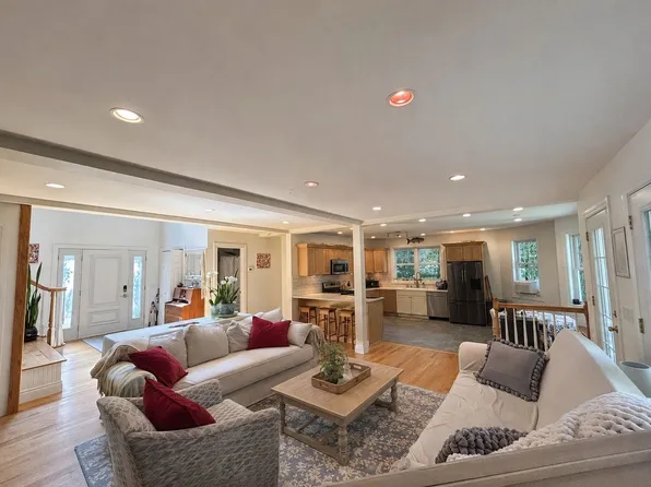 15 Laurel Ln, Sag Harbor, NY 11963