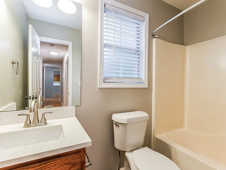 426 Ivy Crest Dr — Photo 15