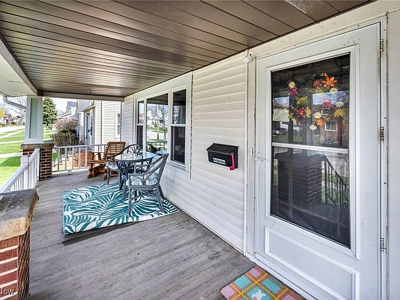 3rd image of 6903 Orchard Ave
