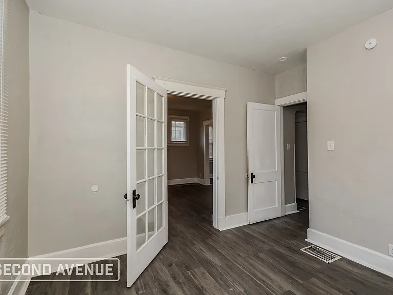 4315 W 8th St — Photo 13