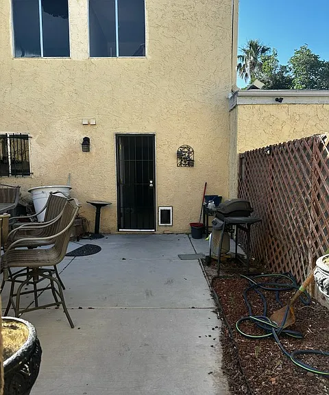 458 Las Casitas Way — Photo 17