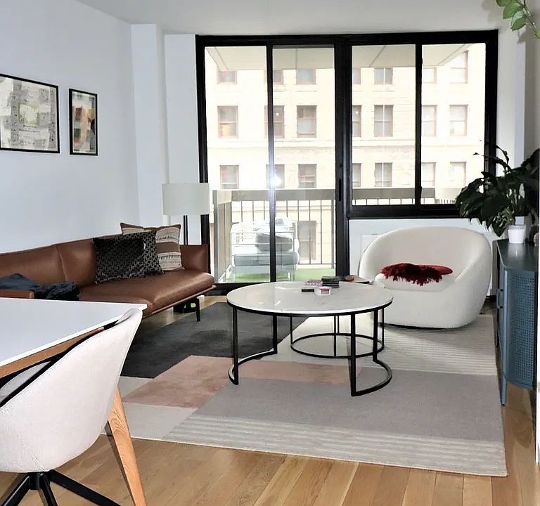 1st image of 5 E 22nd St APT 7F