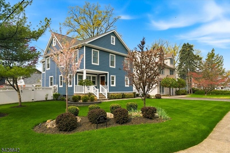 1st image of 1420 Boulevard