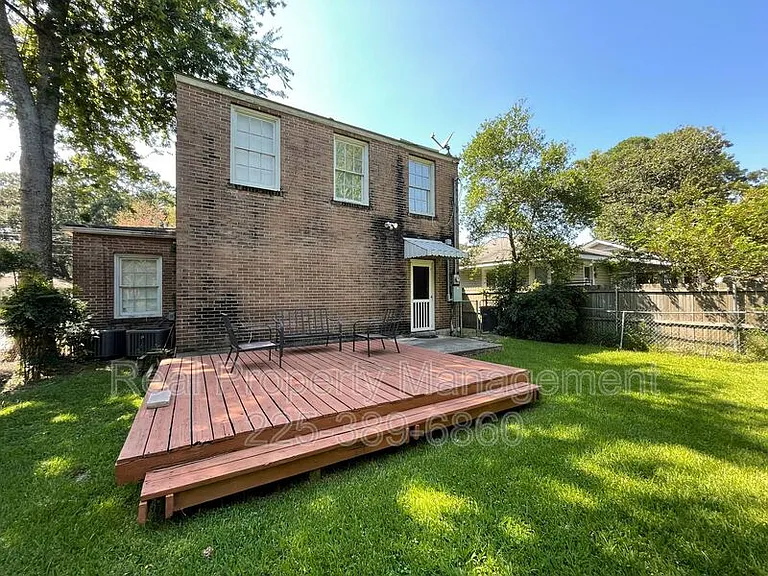 755 Arlington Ave — Photo 27