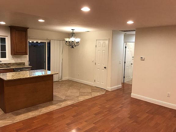 4th image of 7435 Wells Ave #A
