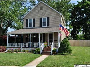 22 Hamilton St, Englishtown, NJ 07726