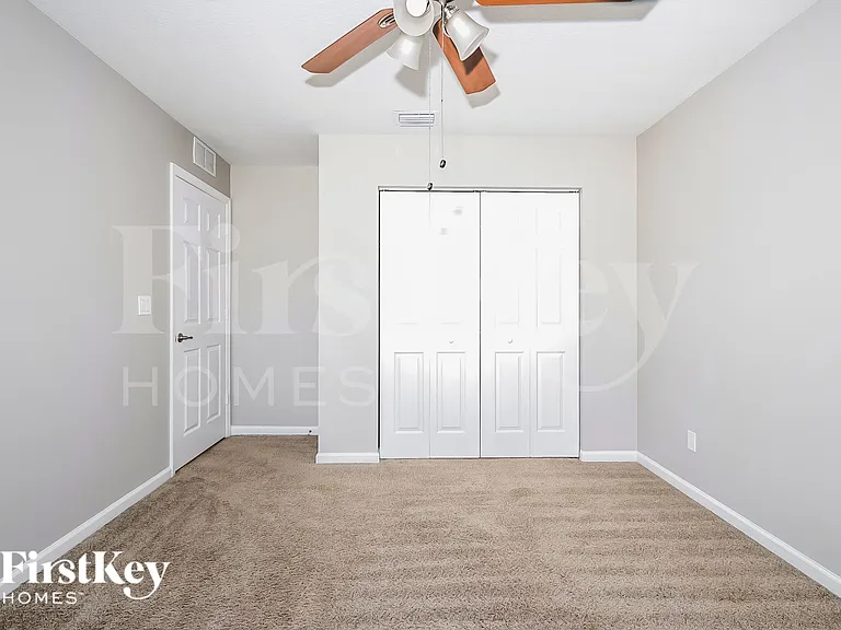 511 SW Nadell Ave — Photo 12