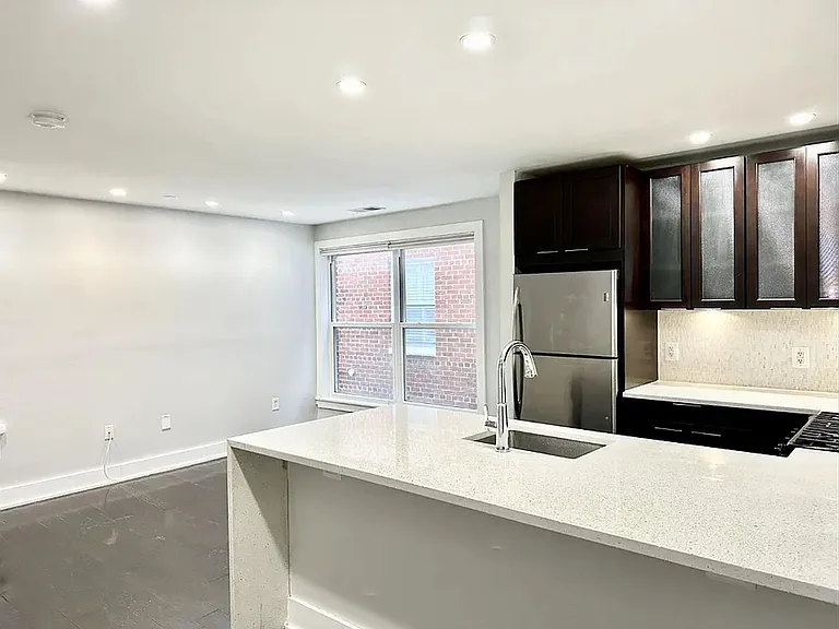 626 Independence Ave SE #205 — Photo 6
