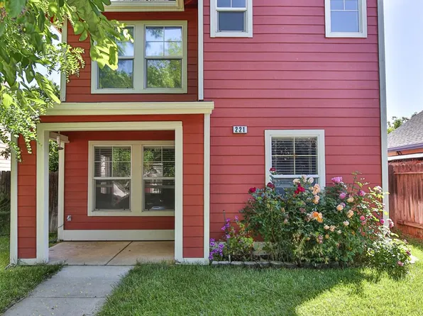 221 Red Bud Ln, Winters, CA 95694