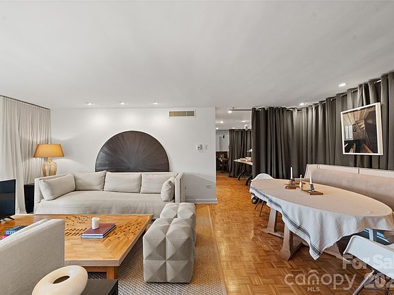 5th image of 1300 Queens Rd