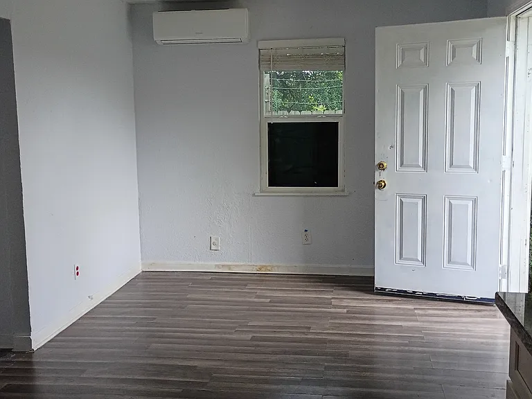 13501 Topeka St #B — Photo 11