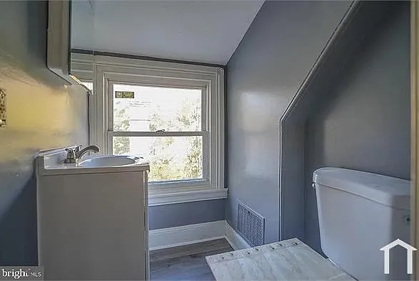 4900 Penn St #A1 — Photo 11
