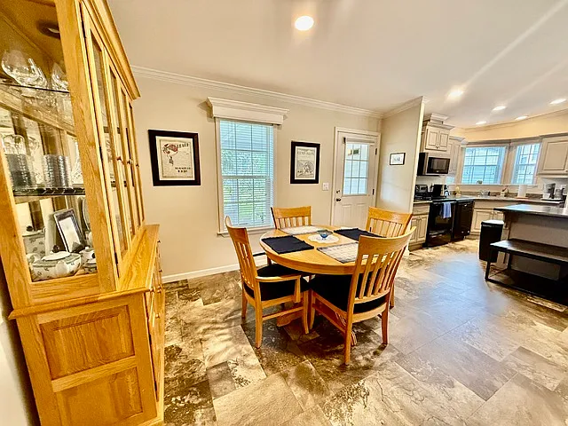 47 Valley Dr — Photo 9