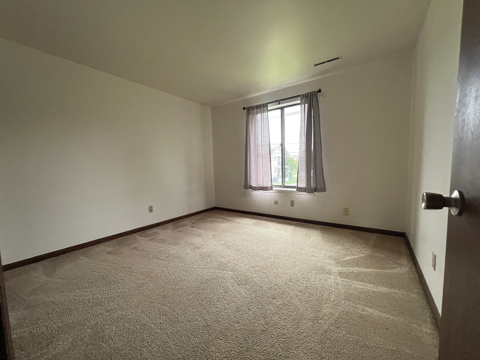 2 bed, $1,295 — Photo 4