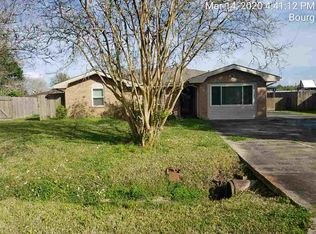 207 Saint Agnes Dr, Bourg, LA 70343