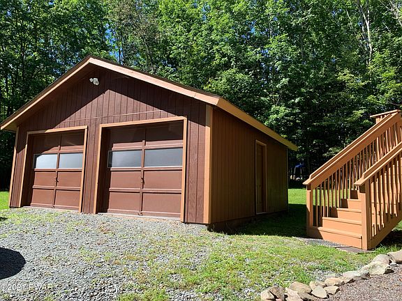 4th image of 50 Woodcrest Ln