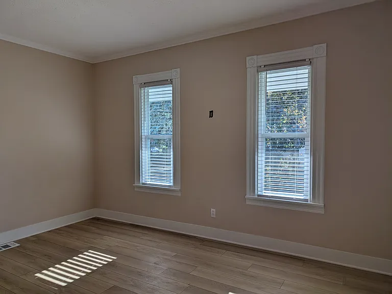 310 Eastern Ave NE — Photo 19