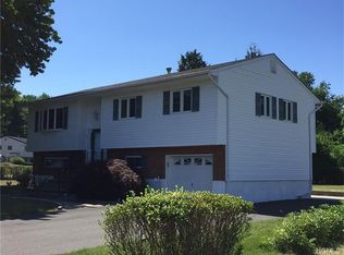 9 Anderson Dr, Stony Pt, NY 10980