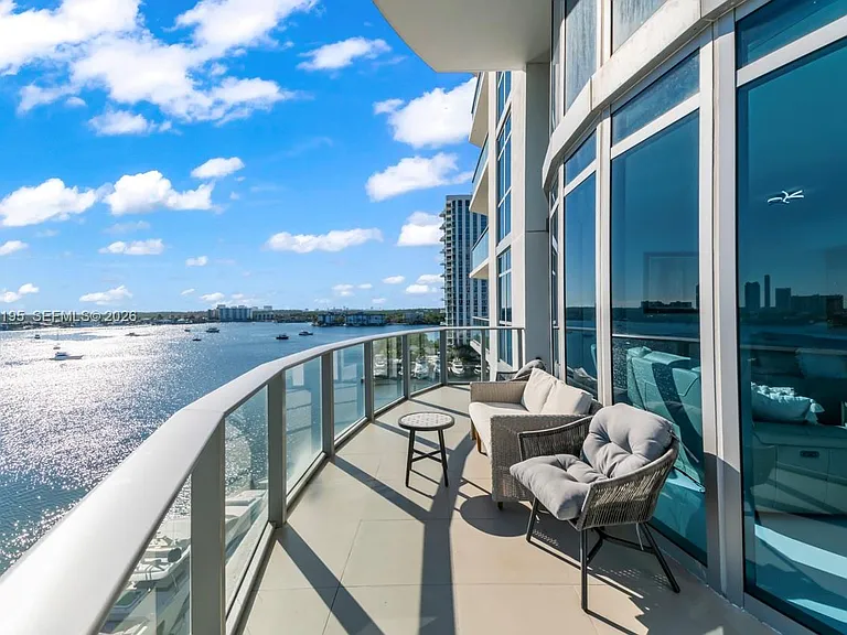 17301 Biscayne Blvd #811 — Photo 14