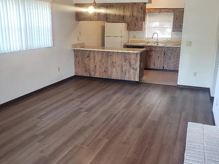 421 E Airport Blvd #4 — Photo 6