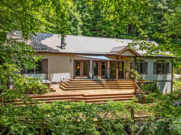 28 Back Stage Pass, Canton, NC 28716