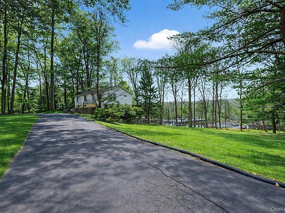 4th image of 110 Laurel Hill Road