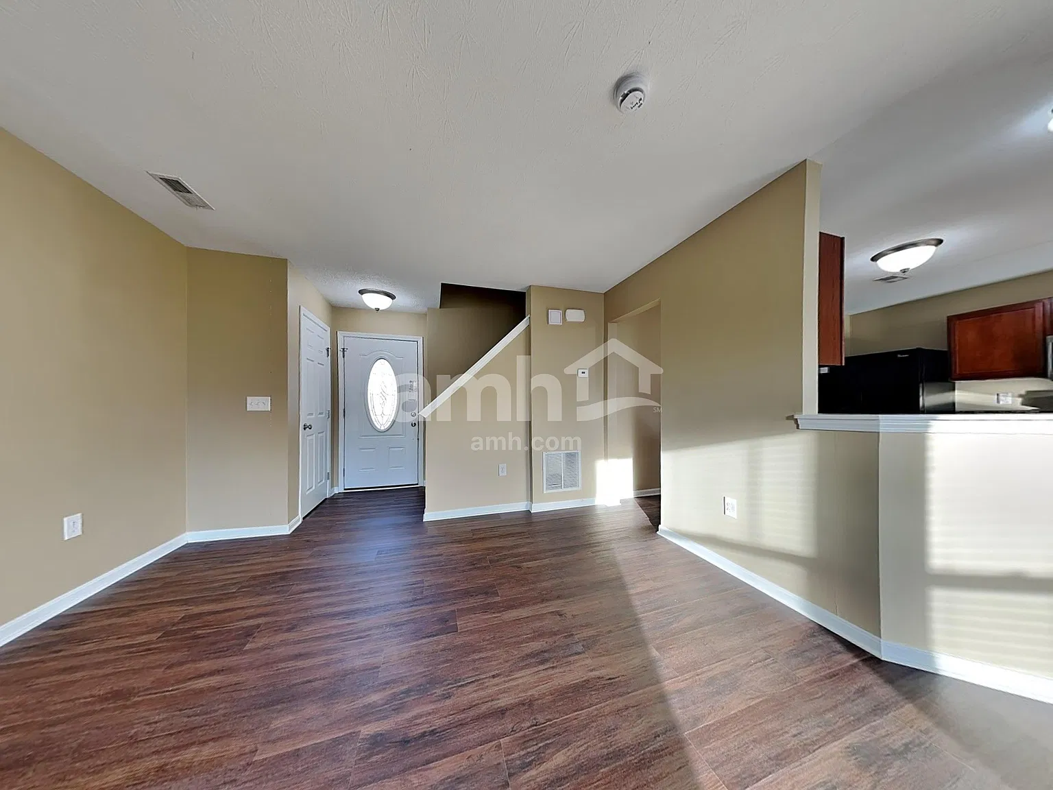 3 bed, 2.5 bath, 1729 sqft, $2,365 — Photo 4