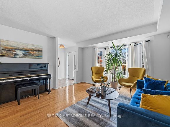 4th image of 886 Audley Rd S