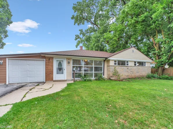 916 E Algonquin Rd, Des Plaines, IL 60016