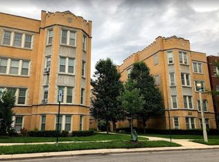 230-238 S Maple Ave #230-A3, Oak Park, IL 60302