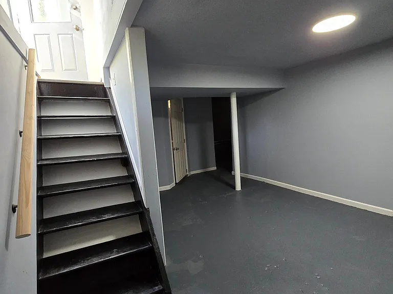 21676 N Essex Dr — Photo 21