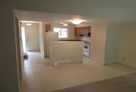 120 Baylor Ave — Photo 19