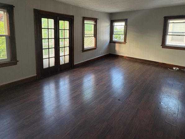 135 Hartwell Rd FLOOR 2