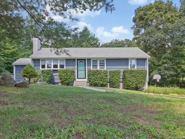 59 Southville Rd, Southborough, MA 01772