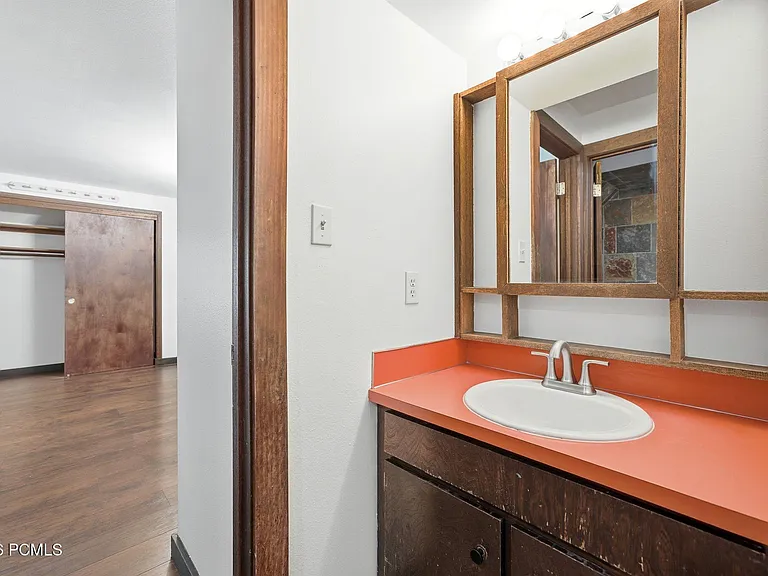 19 Payday Dr — Photo 24
