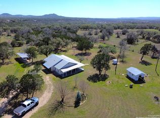 276 Tesoro Dr, Pipe Creek, TX 78063